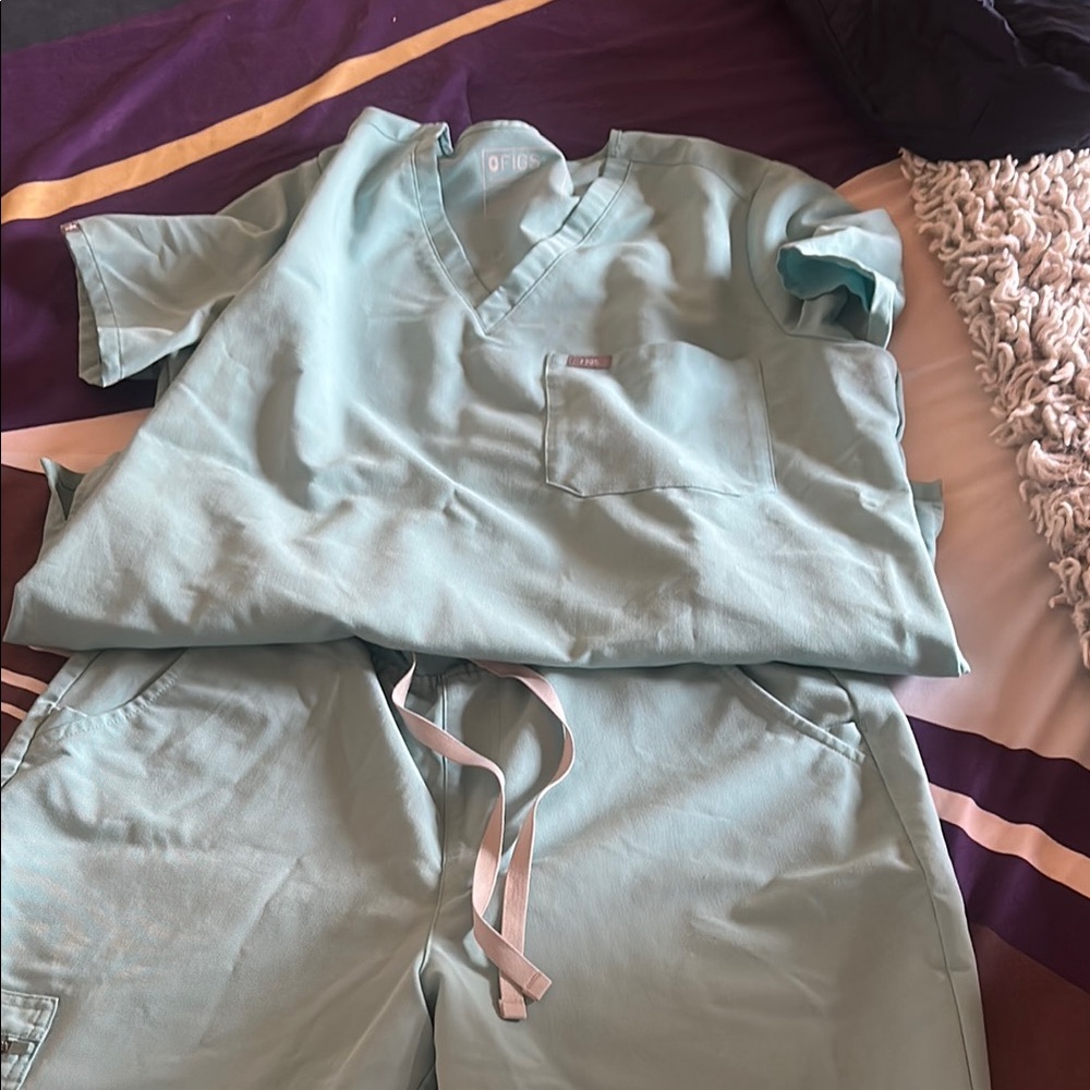 Figs Light Green Scrub Set